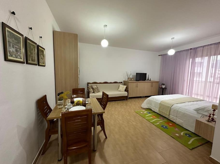 Studio Of Shpresa Vlore Ngoại thất bức ảnh